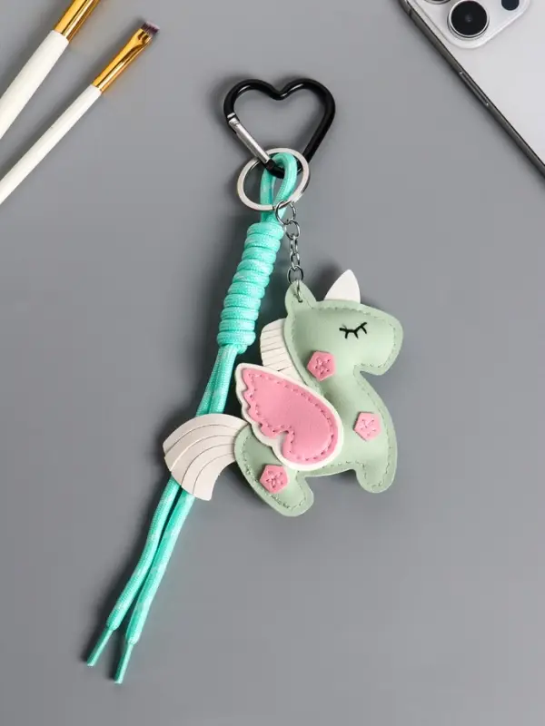 Брелок на карабине кожзам, текстиль  Брелок на карабине кожзам, текстиль "Единорог с крыльями" зелёный, с узлом 24х10,5х1,5 см