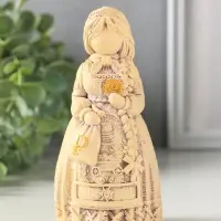 Фигурка &laquo;Берегиня Торговая&raquo;, 13&times;7 см, гипс под слоновую кость