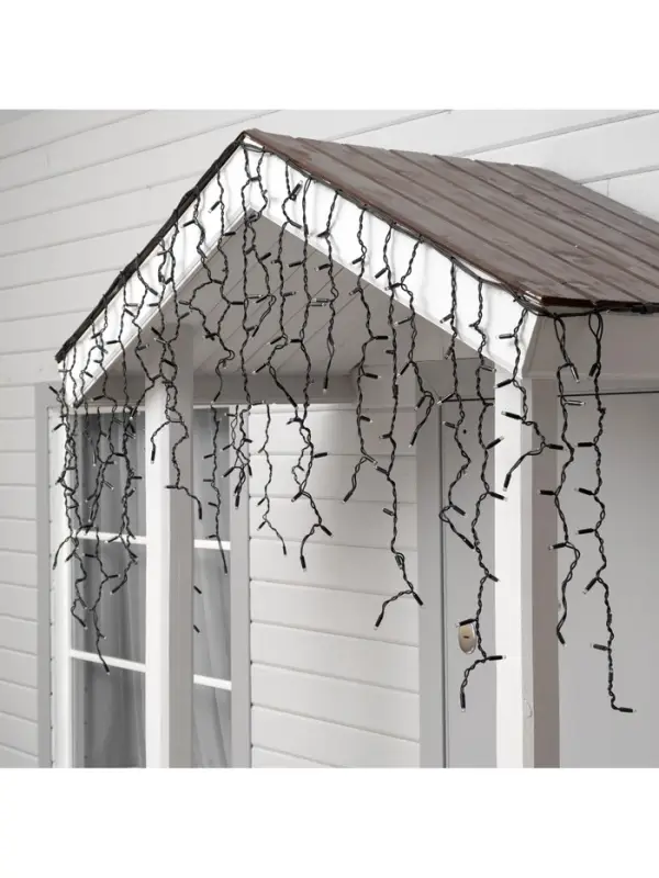 Гирлянда &laquo;Бахрома&raquo; 3&times;0.9 м, IP65, УМС, тёмная нить каучук, 144 LED, свечение белое, 220 В