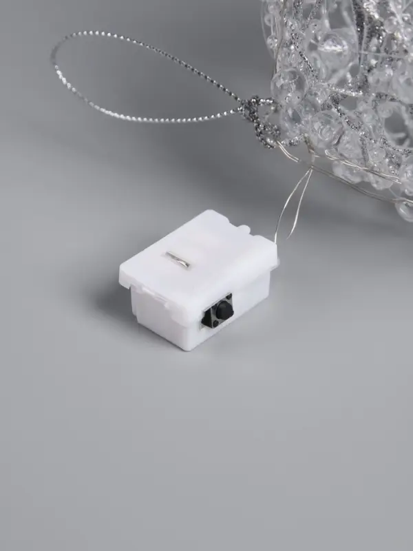 Подвеска световая &laquo;Снежок&raquo;, 10 см, 10 LED, от батареек AG13&times;3, свечение белое