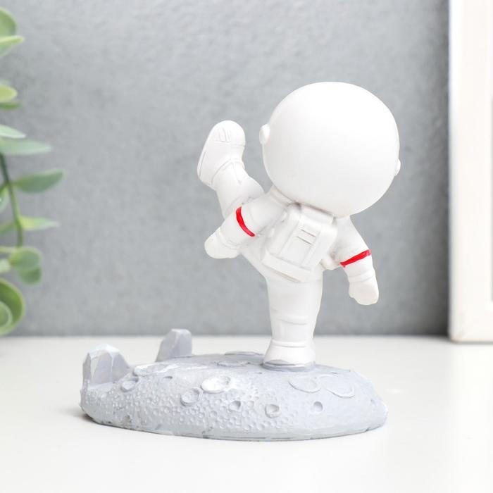 Сувенир полистоун подставка  Сувенир полистоун подставка "Астронавт на Марсе" 9,5х9х7 см