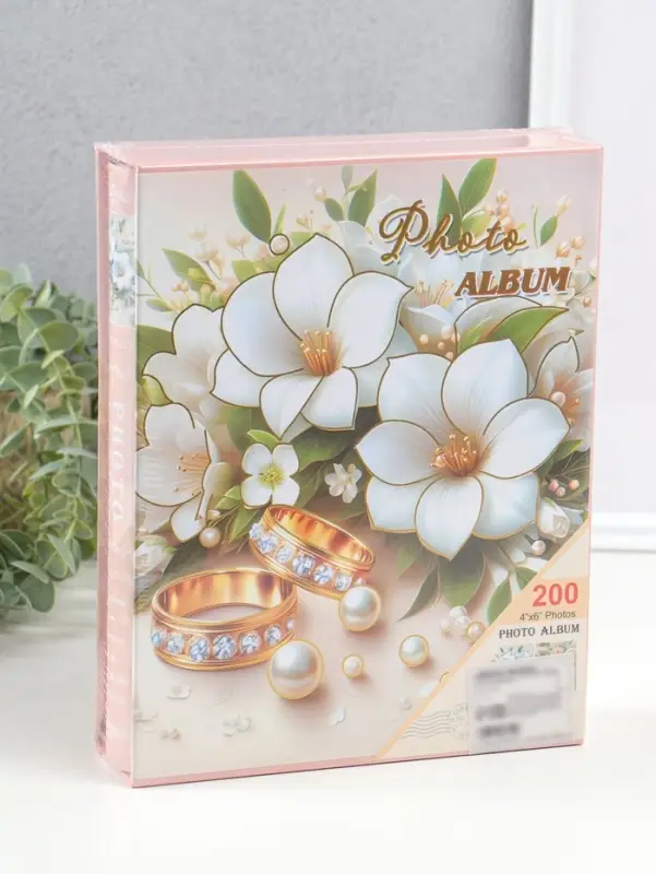 Фотоальбом на 200 фото 10х15 см "Кольца молодых и свадебный букет" в коробке 5,5х20,5х26 см   109627