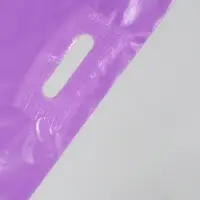 Пакет с вырубной усиленной ручкой ПВД 40х50 45 мкм Фиолетовый