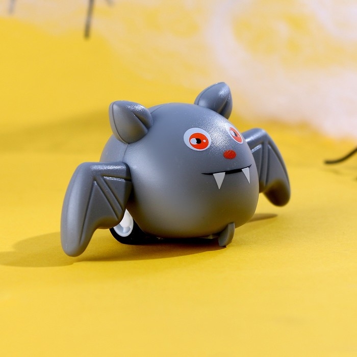 Игрушка заводная  Игрушка заводная "Летучая мышь", виды МИКС