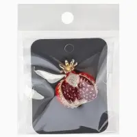 Брошь &laquo;Гранат&raquo; в разрезе, зерна, цвет крано-белый в золоте