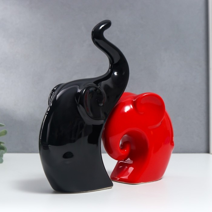 Сувенир керамика Сувенир керамика "Слоны красный и чёрный" набор 2 шт 12х12 22х13 см