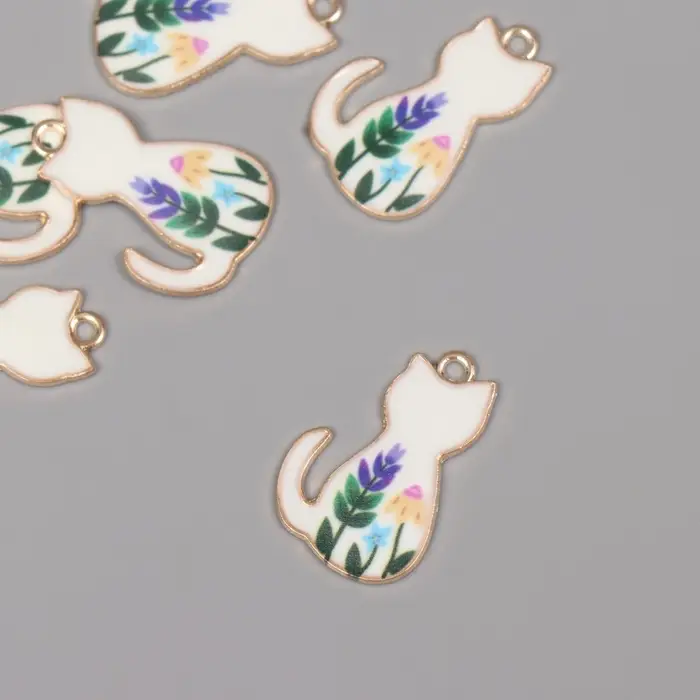 Декор для творчества металл, эмаль "Белый котик с цветами" 2,5х1,6 см Декор для творчества металл, эмаль "Белый котик с цветами" 2,5х1,6 см