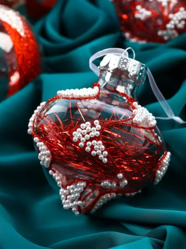 Набор шаров пластик d-8 см, 6 шт Набор шаров пластик d-8 см, 6 шт "Мелвин" красно-белый