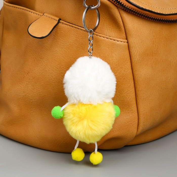 Пушистик на кольце  Пушистик на кольце "Утёнок" бело-жёлтый 6х6х9,5 см