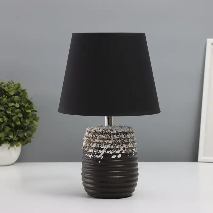 Лампа настольная RISALUX &laquo;Бию&raquo;, 40 Вт, Е14, коричневая, 19.5&times;19.5&times;32 см