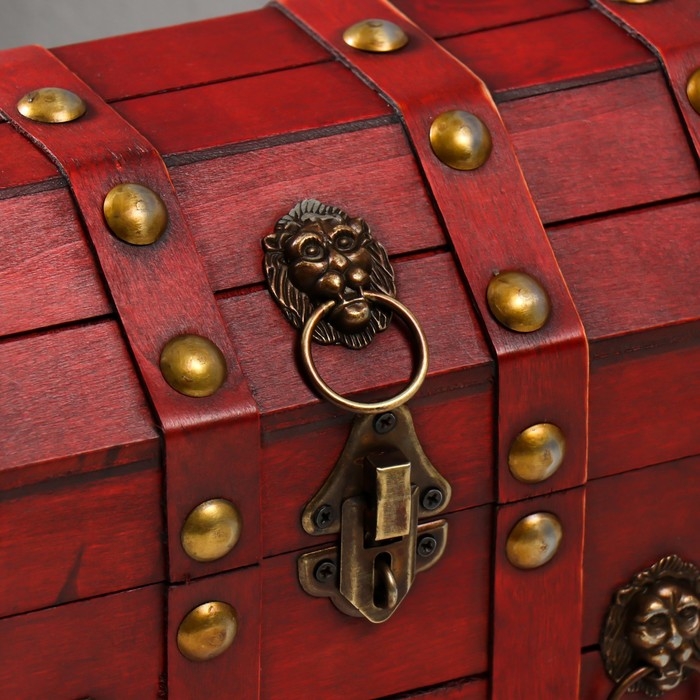 Шкатулка сундучок дерево  Шкатулка сундучок дерево "Лев. С заклёпками" коричнево-красная 16х15,5х22 см