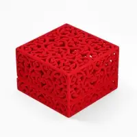 Футляр бархатный под браслет "Куб резной", 10*10*6,5, цвет красный, вставка красная