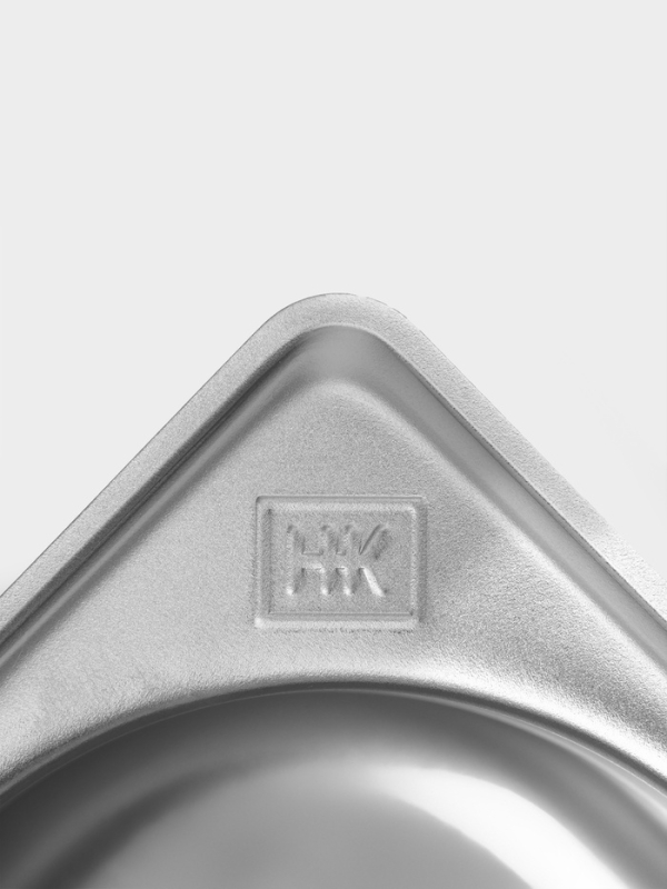 Гастроемкость 1/6x100 мм, 176x162x100 мм, толщина 0,8 мм Гастроемкость 1/6x100 мм, 176x162x100 мм, толщина 0,8 мм