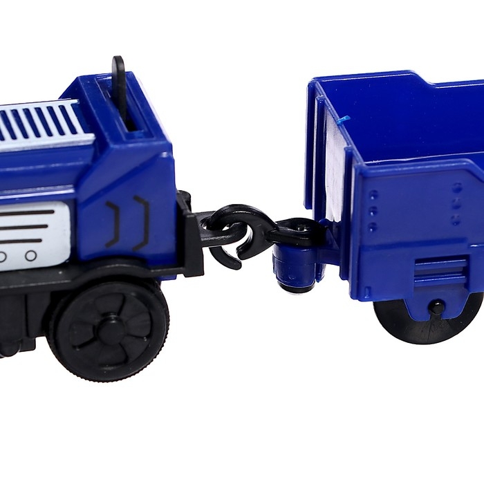 Железная дорога &laquo;Полицейский участок&raquo;, работает от батареек