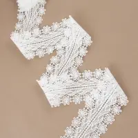 Кружево гипюровое, 80 мм, 6.8&plusmn;0.5 м, белое