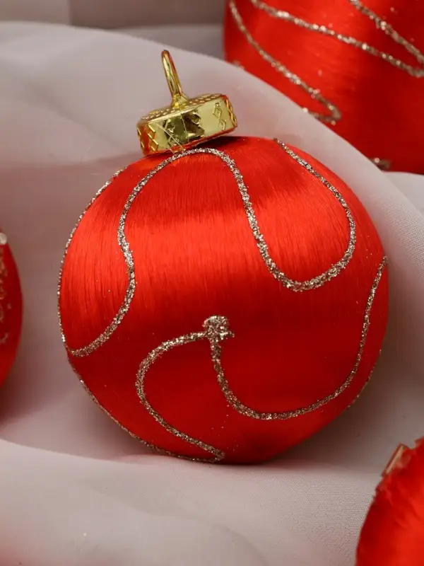 Набор шаров пластик d-6 см, 12 шт Набор шаров пластик d-6 см, 12 шт "Капризы зимы" красный