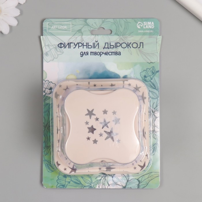 Дырокол фигурный рисунок 3,8х3,8 см Дырокол фигурный рисунок 3,8х3,8 см "Россыпь звёзд" 6.1х6,1х4,1 см