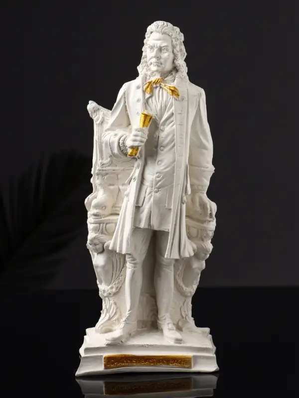 Фигура  Фигура "Бах" 20х7х5 см , белый с позолотой