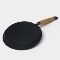 Сковорода блинная литая Magma, d=22 см, h=1.5 см, деревянная ручка, индукция, чугун, чёрная