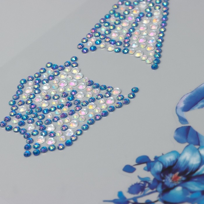 Наклейка пластик стразы Наклейка пластик стразы "Крыло бабочки и цветы" 16х17 см