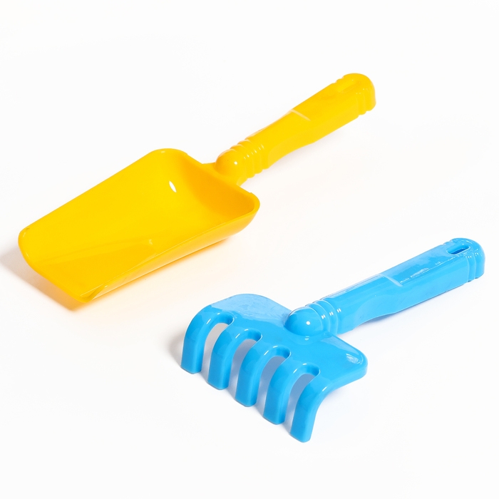 Набор песочный: ведро, 3 формочки, лопатка, грабли Набор песочный: ведро, 3 формочки, лопатка, грабли