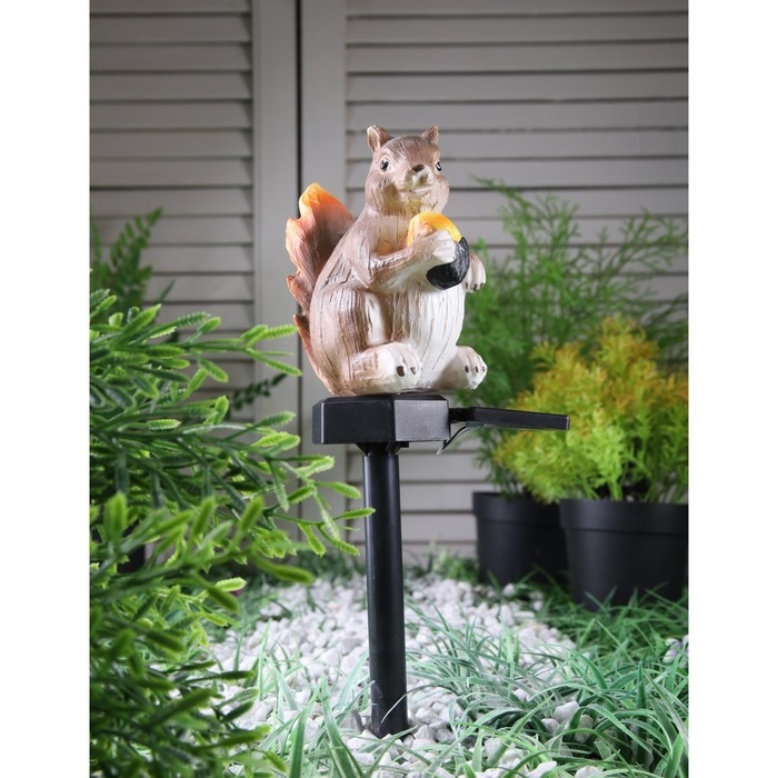 Садовый светильник на солнечной батарее «Белочка с орешком», 41 см, 1 LED, свечение тёплое белое Садовый светильник на солнечной батарее «Белочка с орешком», 41 см, 1 LED, свечение тёплое белое