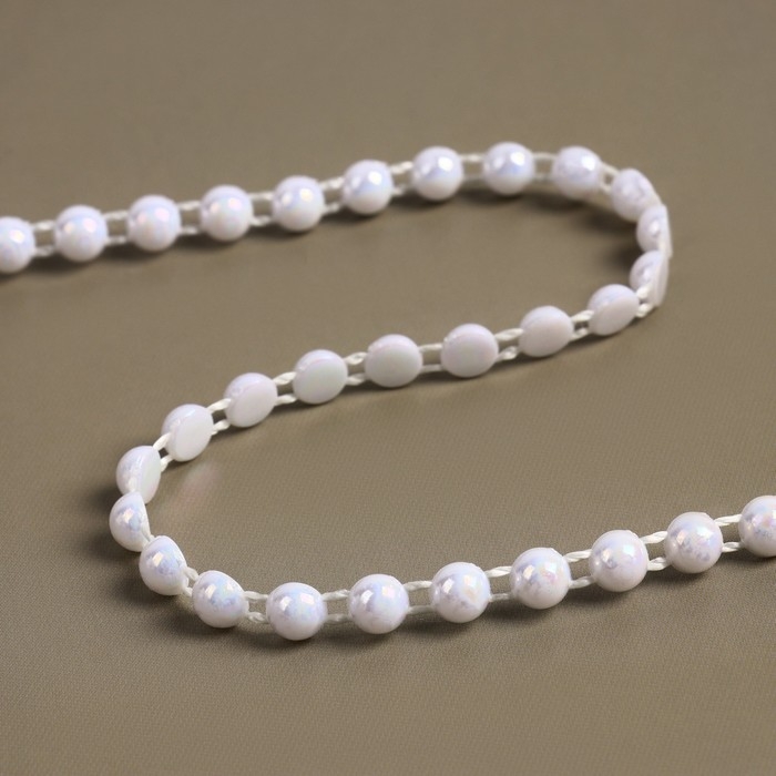 Жемчуг на нитях, с голографией, плоский, 6 мм, 9 ± 1 м, цвет белый Жемчуг на нитях, с голографией, плоский, 6 мм, 9 ± 1 м, цвет белый