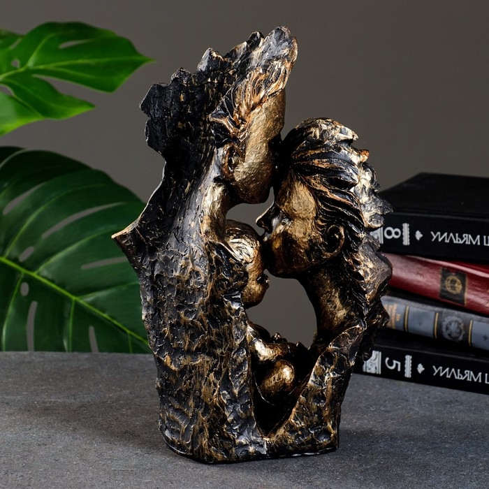 Фигура  Фигура "Счастливая семья" бронза, 30х20х10см