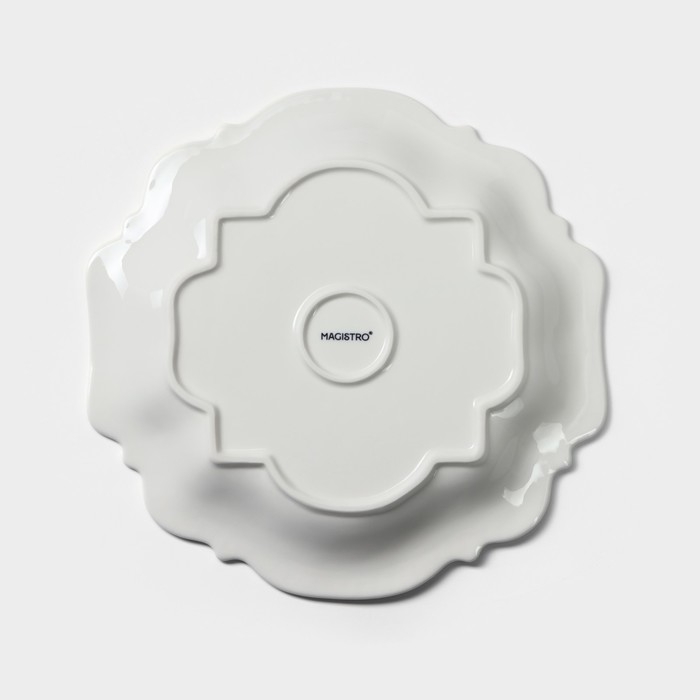 Тарелка фарфоровая обеденная Magistro «Сюита», d=25,4 см, цвет белый Тарелка фарфоровая обеденная Magistro «Сюита», d=25,4 см, цвет белый