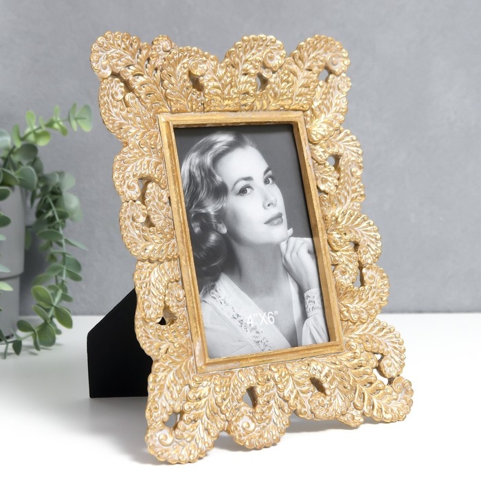 Фоторамка полистоун 10х15 см Фоторамка полистоун 10х15 см "Кружевные листья" золото 19х25,5 см