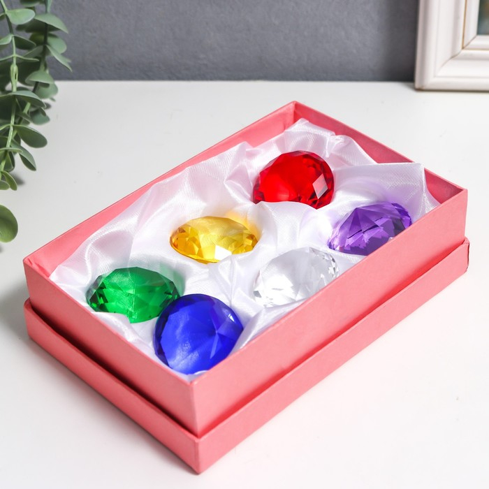 Сувенир стекло  Сувенир стекло "Бриллианты" набор 6 шт d=4 см в коробке 17х12х4 см МИКС