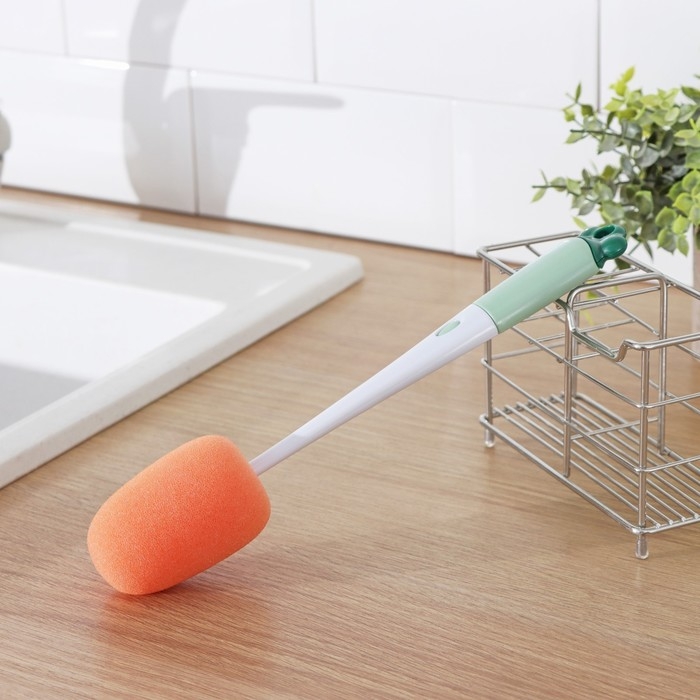 Ершик - щётка для мытья посуды, с двумя дополнительными щетками, губка 5 см, длина 28 см Ершик - щётка для мытья посуды, с двумя дополнительными щетками, губка 5 см, длина 28 см