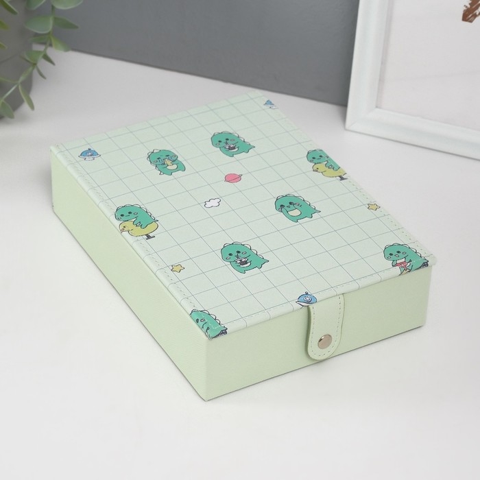 Шкатулка кожзам для украшений с зеркалом  Шкатулка кожзам для украшений с зеркалом "Динозаврики" зелёная 15х21,5х5,5 см