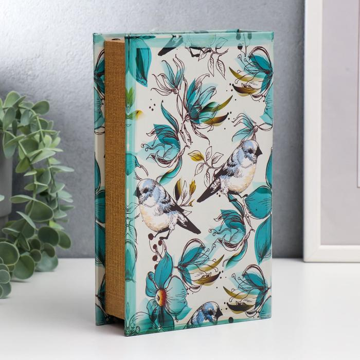 Сейф-книга дерево кожзам Сейф-книга дерево кожзам "Голубые птички и зелёные цветы" 21х13х5 см