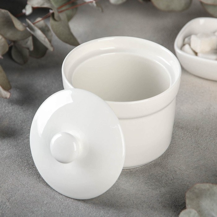 Бульонница фарфоровая с крышкой Wilmax, 250 мл, d=10 см, цвет белый