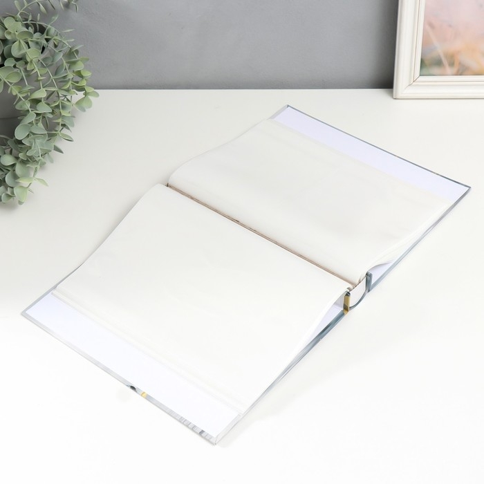 Фотоальбом на 200 фото 13х18 см Фотоальбом на 200 фото 13х18 см "Олень/олени у дерева" в коробке 29,5х23х5,5 см