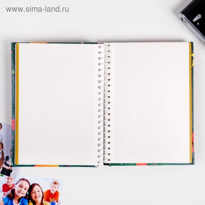 Фотоальбом на выпускной «Школьные годы» 10 магнитных листов Фотоальбом на выпускной «Школьные годы» 10 магнитных листов