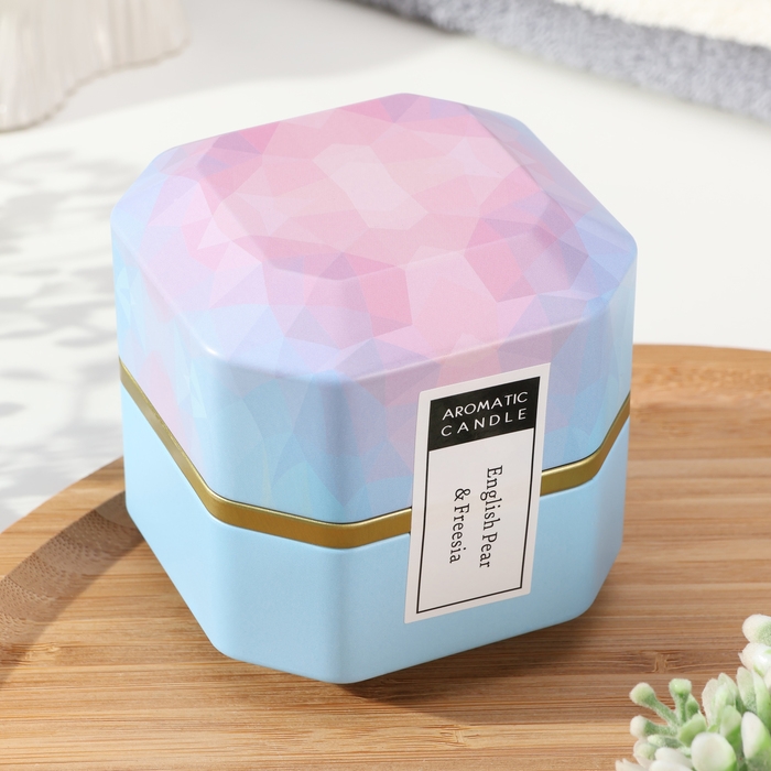 Свеча ароматическая в банке  Свеча ароматическая в банке "Aromatic Candle", английская груша и фрезия, большая