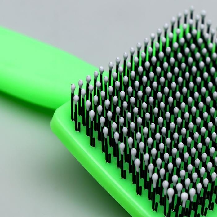 Пуходерка пластиковая мягкая с закругленными зубьями, малая, 6 х 13,5 см, зелёная Пуходерка пластиковая мягкая с закругленными зубьями, малая, 6 х 13,5 см, зелёная