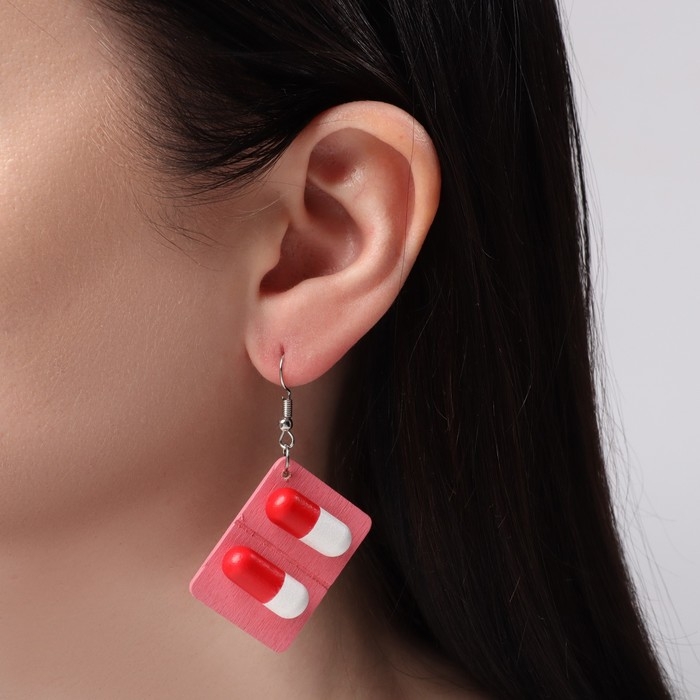 Серьги ассорти «Пилюли» любви, цвет красно-белый в серебре Серьги ассорти «Пилюли» любви, цвет красно-белый в серебре