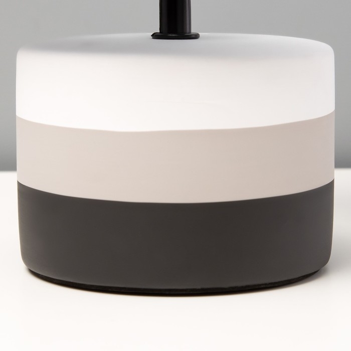 Настольная лампа Настольная лампа "Аристея" Е14 40Вт бело-черный 16х16х28 см