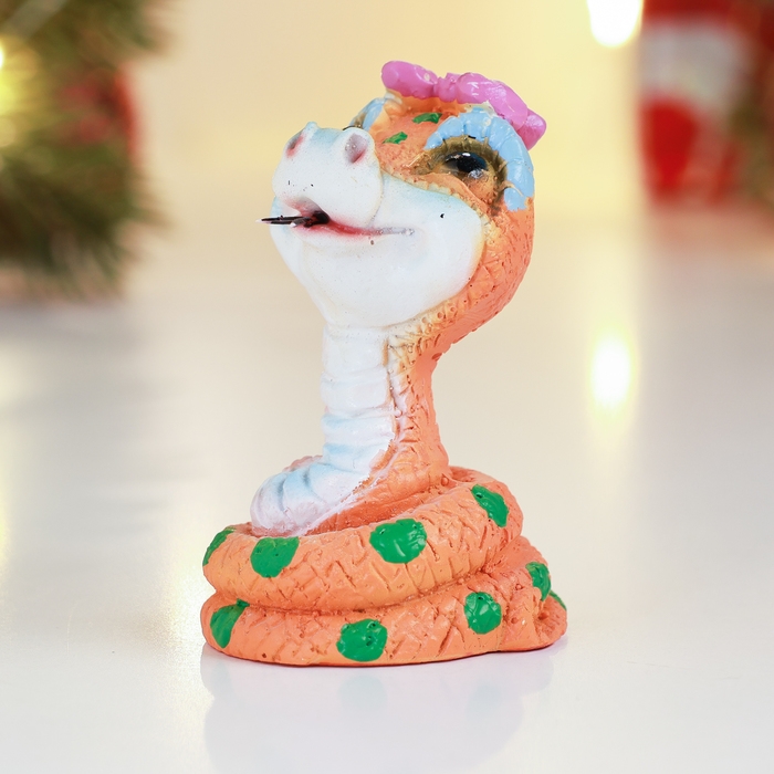 Новый год. Символ 2025. Фигура Новый год. Символ 2025. Фигура "Змейка с бантиком" 4х4х6см, цветная