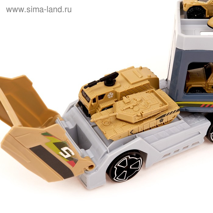 Грузовик &laquo;Трейлер&raquo; с 6 машинами и вертолетом