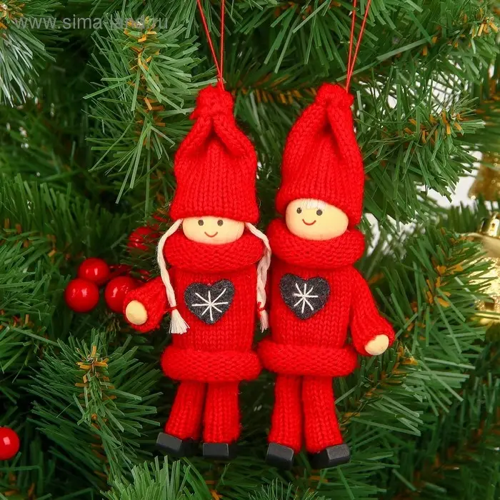 Елочная игрушка &laquo;Куколка в костюме&raquo;, красная, МИКС
