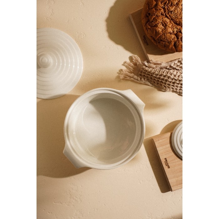 Кастрюля из жаропрочной керамики Доляна «Бруно», 1,57 л, 24,5×21,5×8 см, цвет белый Кастрюля из жаропрочной керамики Доляна «Бруно», 1,57 л, 24,5×21,5×8 см, цвет белый