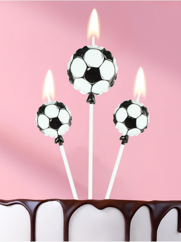 Набор свечей в торт Набор свечей в торт "Футбольные мячи", 3 шт, на шпажке