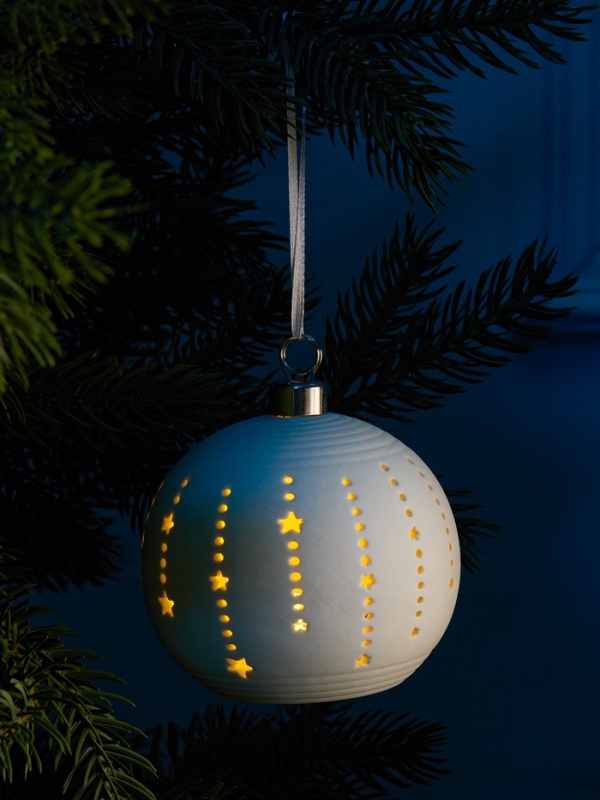 Елочный шар Елочный шар "Звезды" 9х9х9.8 см, 1 LED, LR44x3(в компл.), свечение тёплое белое