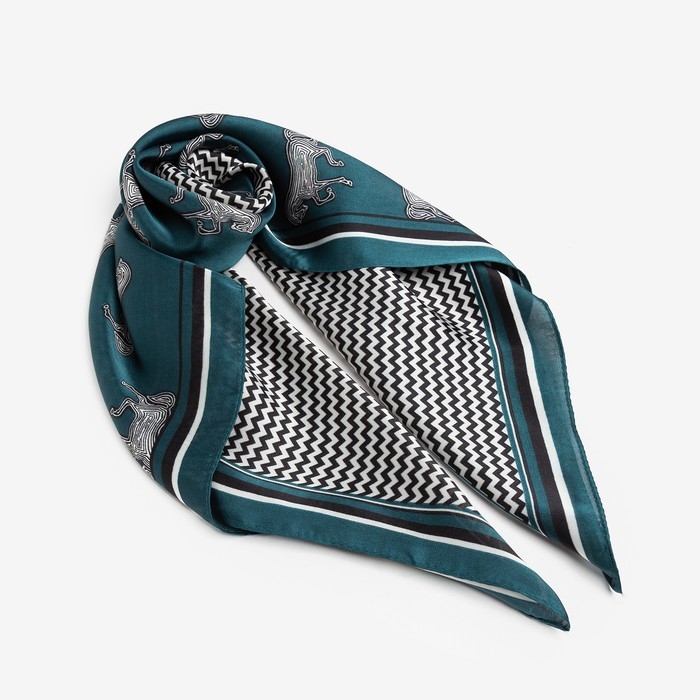 Платок женский MINAKU р-р 70*70 см, цвет зелёный Платок женский MINAKU р-р 70*70 см, цвет зелёный