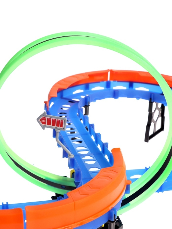 Автотрек «Стремительный мир», радиоуправление, 2 машинки, мёртвая петля, свет