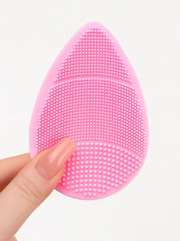 Щётка для умывания &laquo;Капля&raquo; на присоске, 9&times;7 см, МИКС